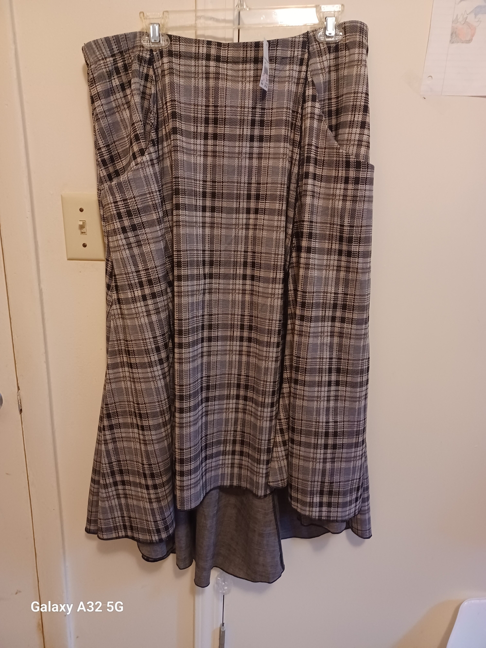 Plaid A-Line Midi Skirt in Black and Gray